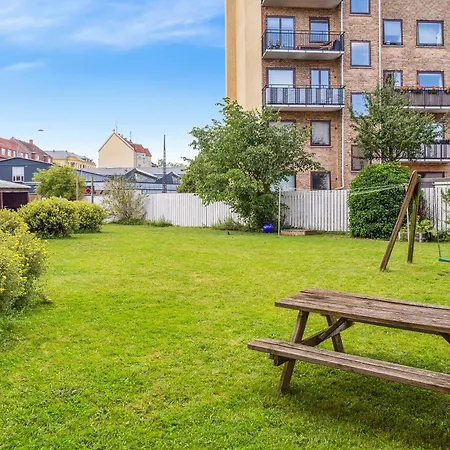 Moderne Og Minimalistisk Lejlighed I Nv Lägenhet Köpenhamn