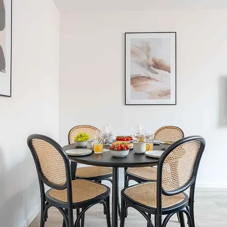 Lovely Flats In Vibrant Area Of كوبنهاجن
