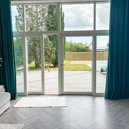 Luxury 300 Square Meter With Pool *