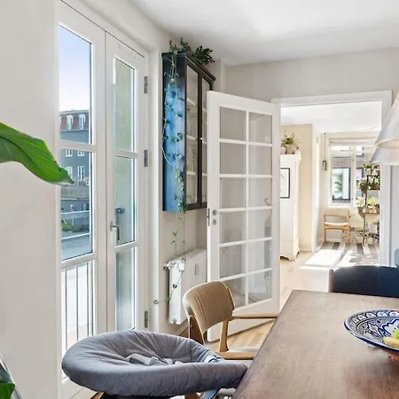 Lägenhet Moderne Lejlighed I