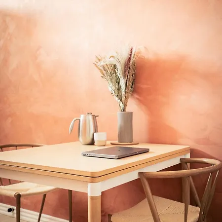 Spacious With Amazing Loft Apartment *