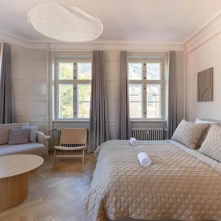 Spacious On Lively & Vibrant Street Appartement *
