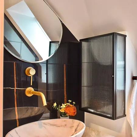 Penthouse With Private Rooftop Terrace København