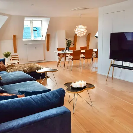 Lejlighed Penthouse With Private Rooftop Terrace