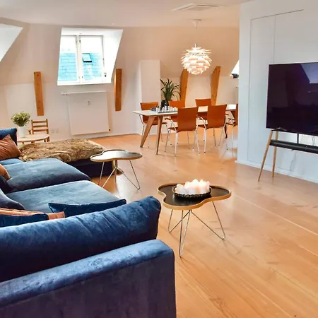 Lejlighed Penthouse With Private Rooftop Terrace *