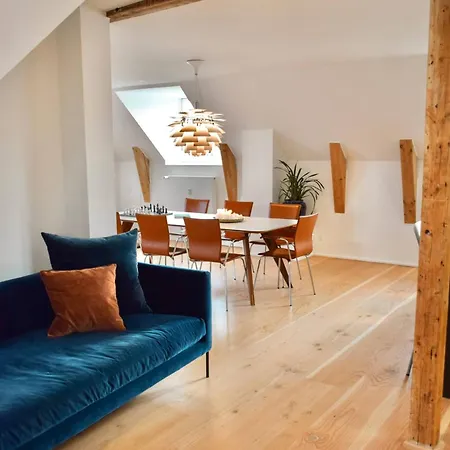 Penthouse With Private Rooftop Terrace * København