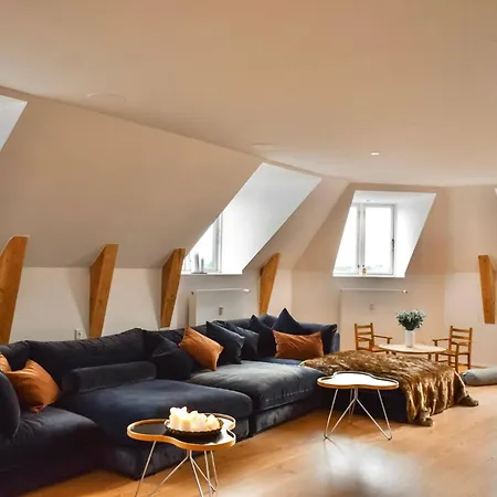 Lejlighed Penthouse With Private Rooftop Terrace