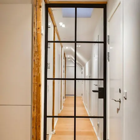 Penthouse With Private Rooftop Terrace Lejlighed *