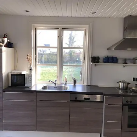Modern 2 Bedroom Close To Airport And Town - Sleeps 8 * Kopenhagen