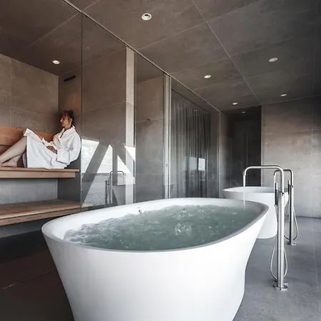 The Krane Hotell
