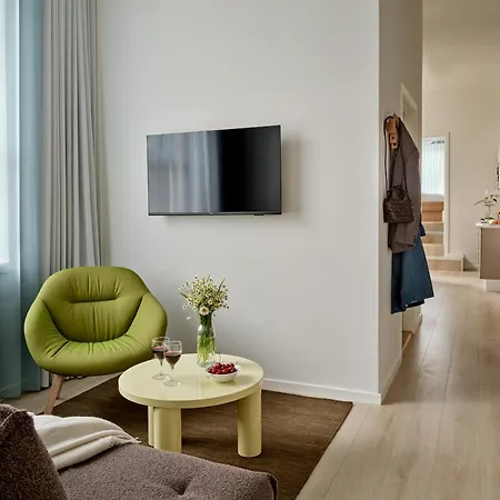 Flora Aparthotel *