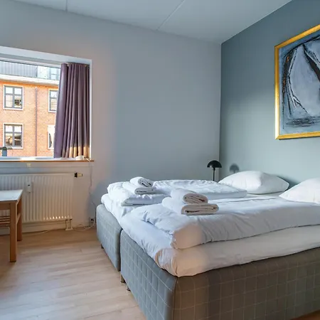 Spacious & Comfortable Near Tivoli & Metro Lejlighed København