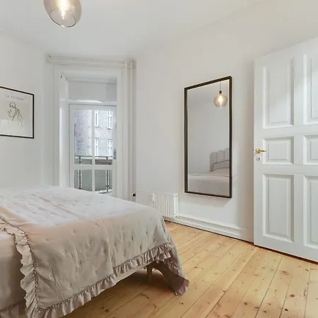 Lejlighed Spacious And Stylish In Cph *
