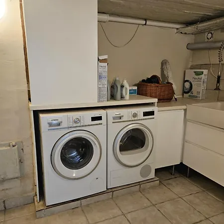 Flot Stort Hus I Valby Udlejes! Villa