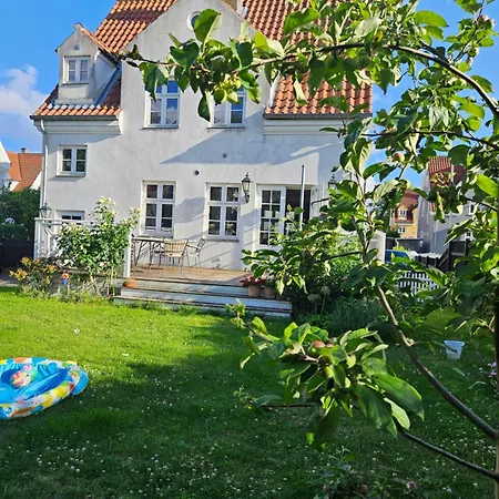 Flot Stort Hus I Valby Udlejes!