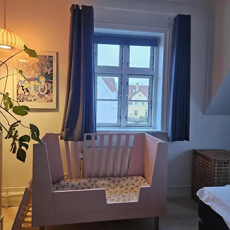Flot Stort Hus I Valby Udlejes!