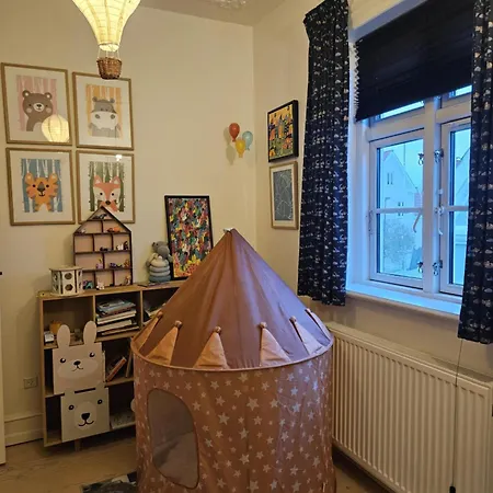 Villa Flot Stort Hus I Valby Udlejes!