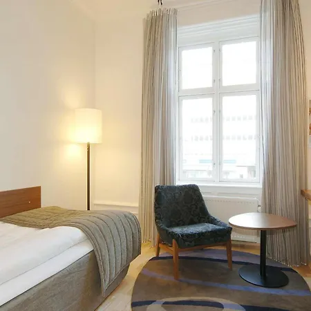 سكانديك ويبرز 4*