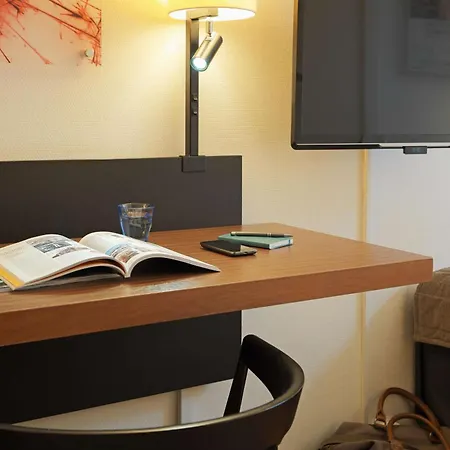 فندق سكانديك ويبرز 4*