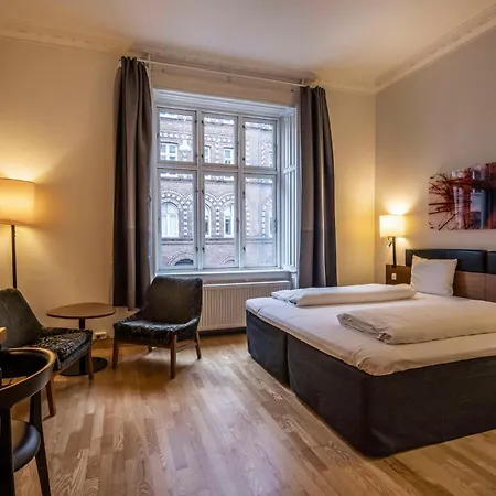 سكانديك ويبرز 4*