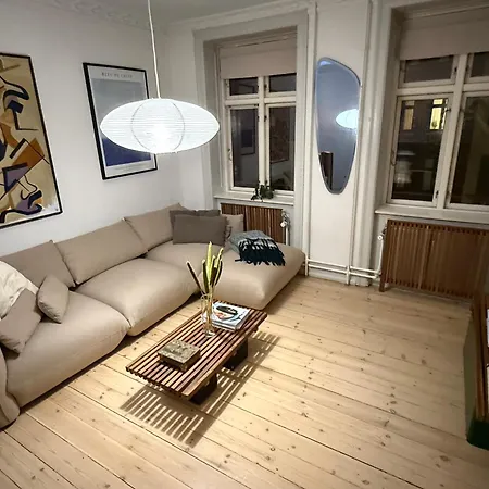 Indre Tæt Ved Hovedbanegården. * København