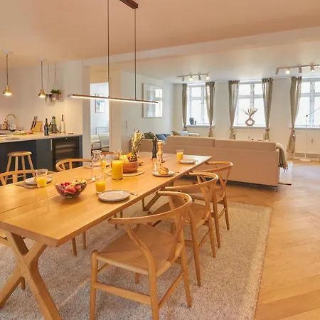 Apartament Designer 2 Bedroom With Private Balcony *