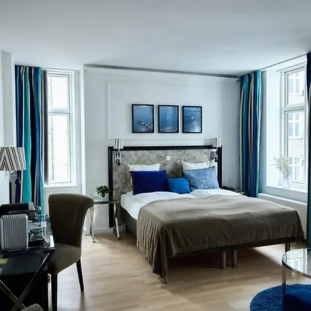 Absalon Hotel 4*
