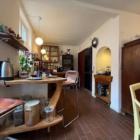 Cozy Center Chambers With Kitchen And Garden