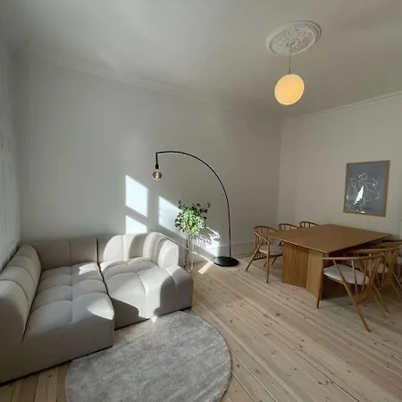 The Royale Retreat With 5 Bedrooms Apartment *