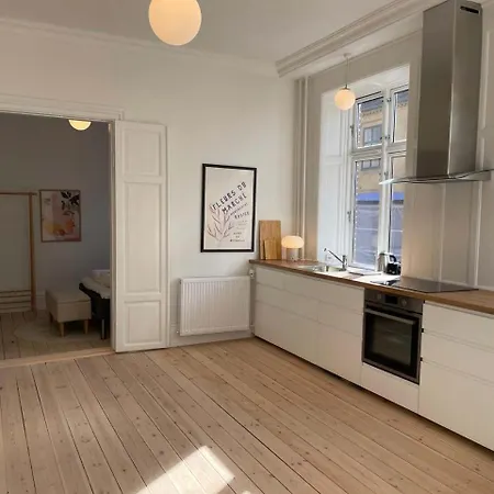 Apartment The Royale Retreat With 5 Bedrooms *