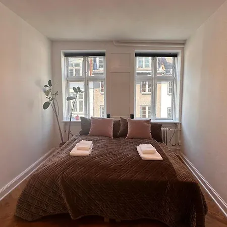 1 Til 3 Apartment *