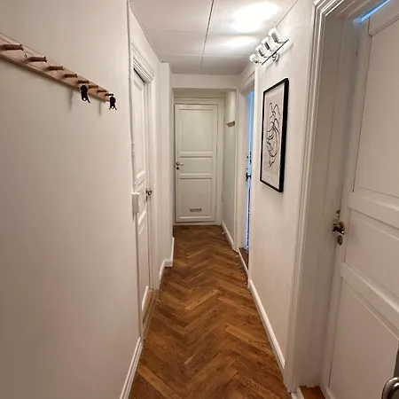 1 Til 3 Apartment