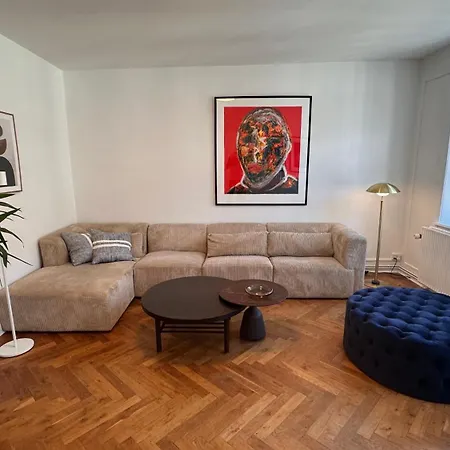 1 Til 3 Apartment *