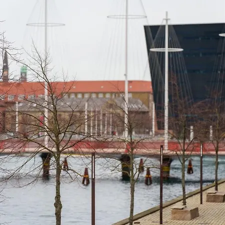 Spacious Canal-view Near Metro In Christianshavn Copenhagen