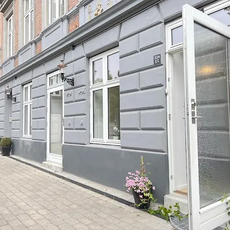 Charming With Prime Location In Osterbro - On Ground Floor * Copenhagen