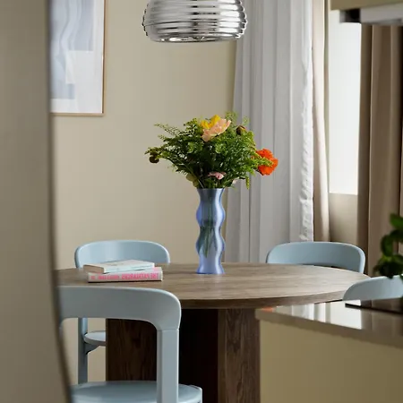 Venders Aparthotel *