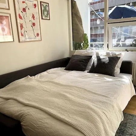 Apartment Luxury - Family Friendly - - Cozy- Balcony *