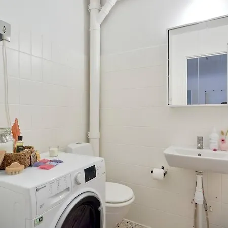 Apartment Luxury - Family Friendly - - Cozy- Balcony *