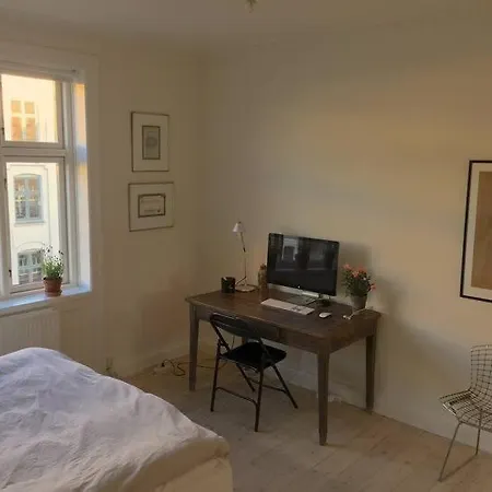 Canal Calm Apartment Copenhagen