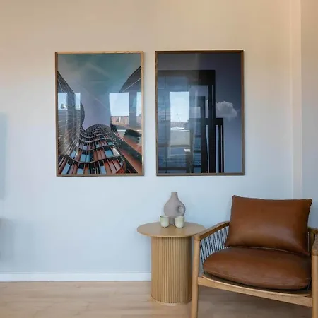 10 Person In The Heart Of * Copenhagen