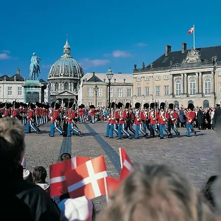 10 Person In The Heart Of Copenhagen