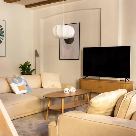 Stylish Duplex In N