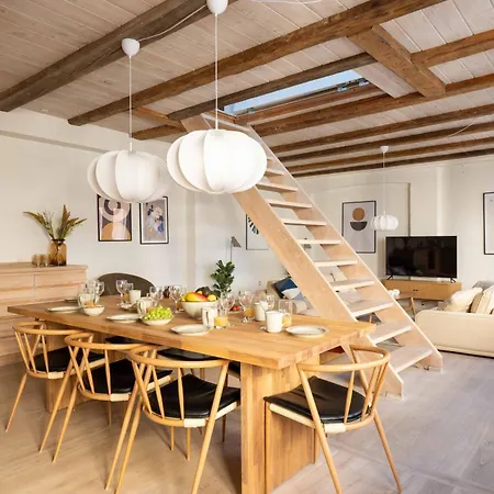 Stylish Duplex In N Apartment