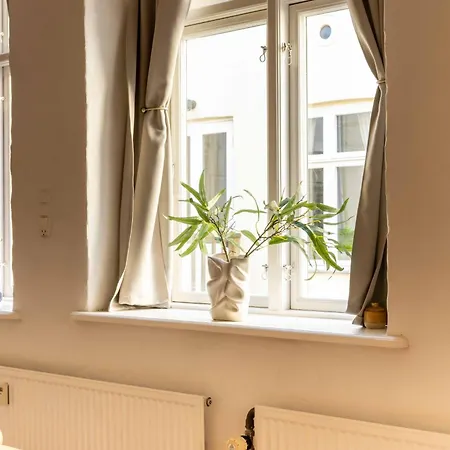 Apartment Stylish Duplex In N *