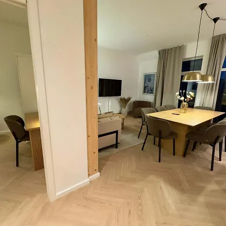 Apartment Newly Renovated 2br With Large Balcony Copenhagen