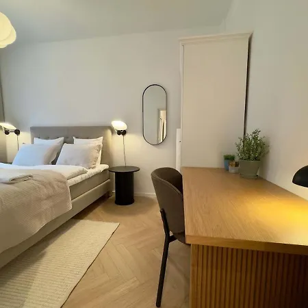 Newly Renovated 2br With Large Balcony *