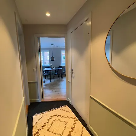 Upscale 3br