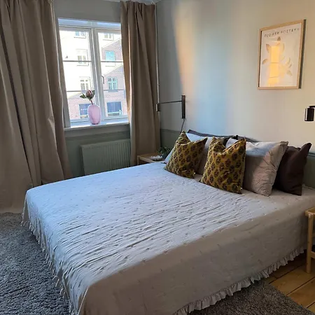 Upscale 3br *