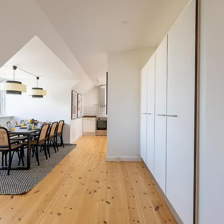 Bright 3br With Balcony And Amazing View Apartment *