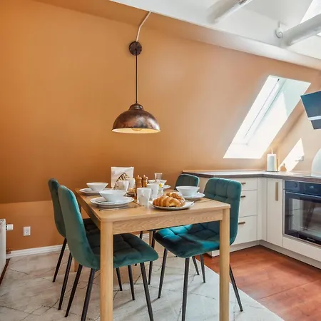 Location - By Tivoli Nyhavn & Metro Apartment